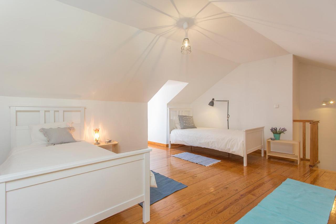 Spacious Alfama Duplex, By Timecooler Lisbon Exterior photo
